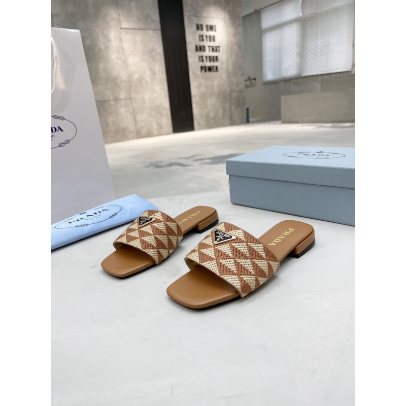 Pra*a slippers